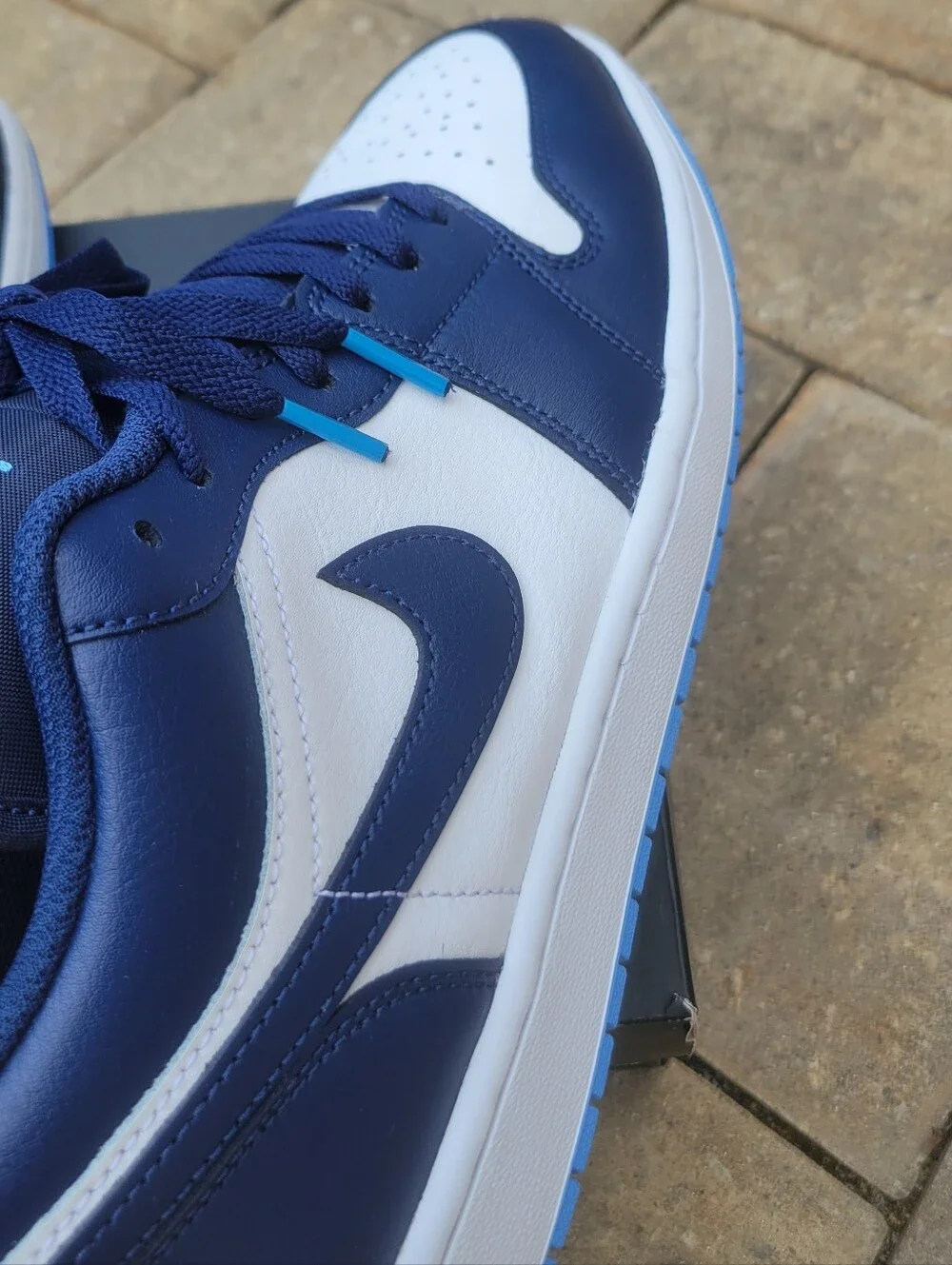 Jordan 1 Low 'Midnight Navy/University Blue'